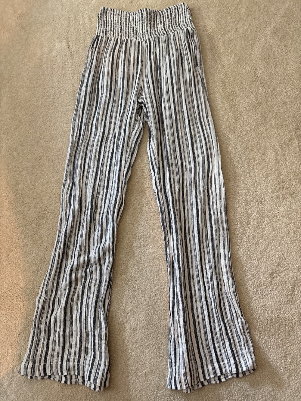 Billabong beach coverup pants size small